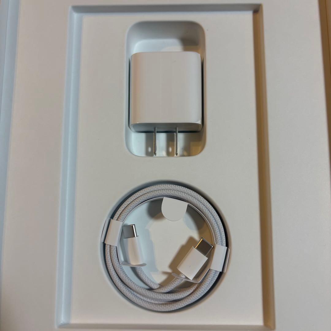 Apple iPad Air (第5世代) 256G スターライト