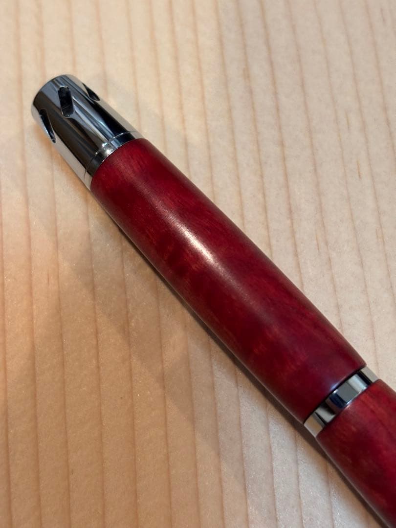 73Labo ピンクアイボリー 縮み杢 木軸 ボールペン ボールペン