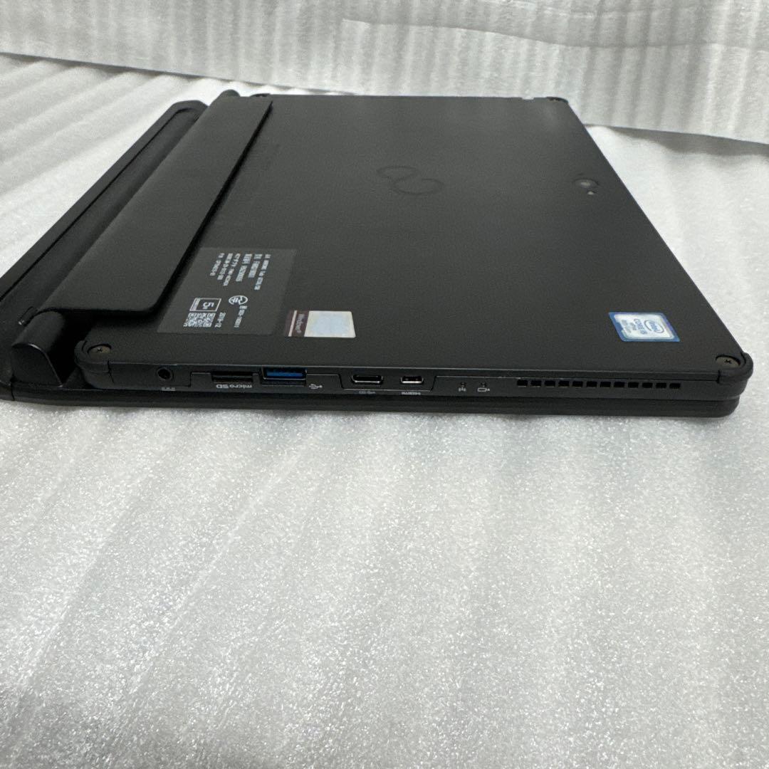 Fujitsu Windows 11 ノートPC