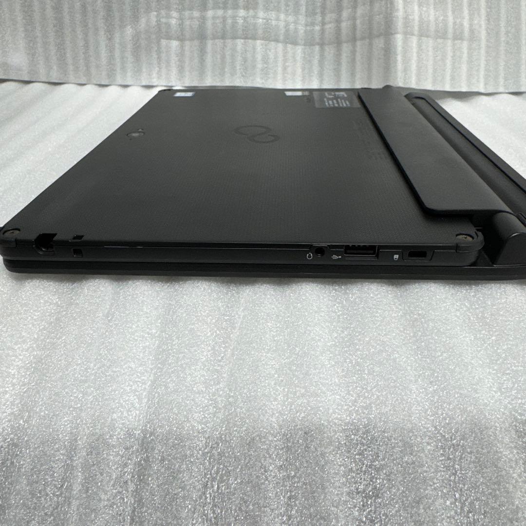 Fujitsu Windows 11 ノートPC