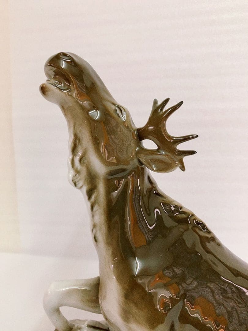 ノルウェー王室御用達陶器の名門『PORSGRUND社』の置物 Elk(ヘラジカ)