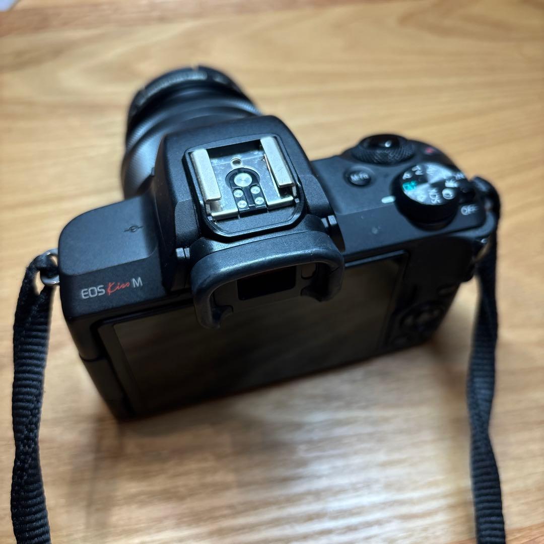 【ジャンク】Canon EOS Kiss M ダブルズームキット