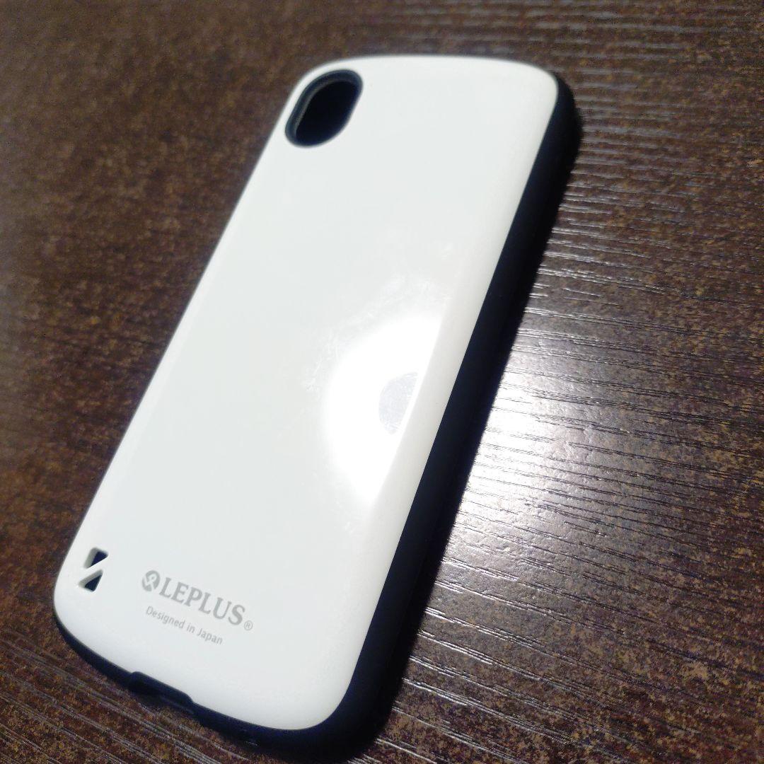 ドコモ　AQUOS sense2　SH-01L　ホワイト　ケース付き