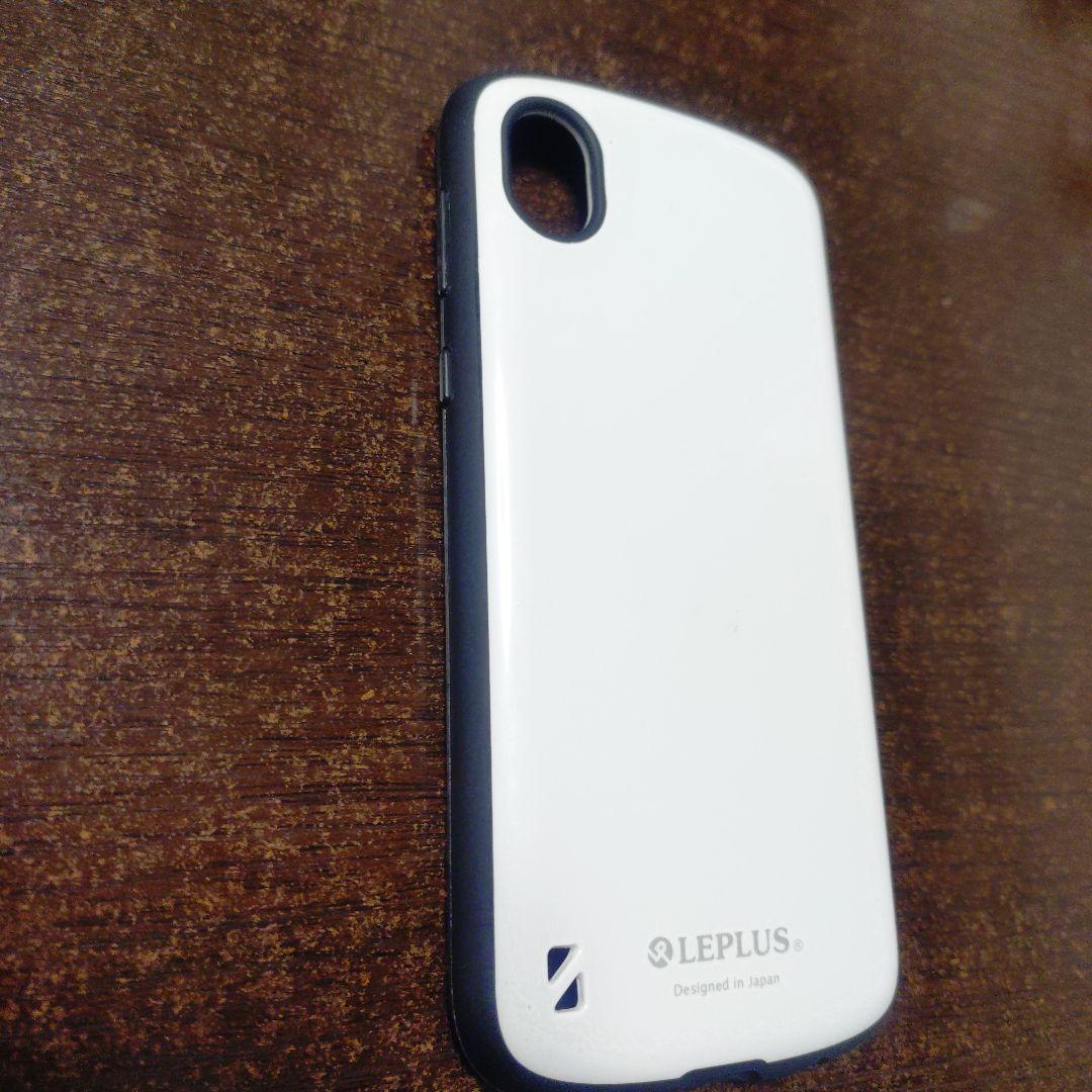 ドコモ　AQUOS sense2　SH-01L　ホワイト　ケース付き