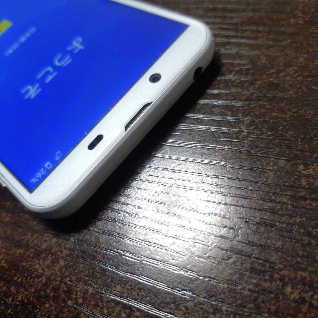 ドコモ　AQUOS sense2　SH-01L　ホワイト　ケース付き