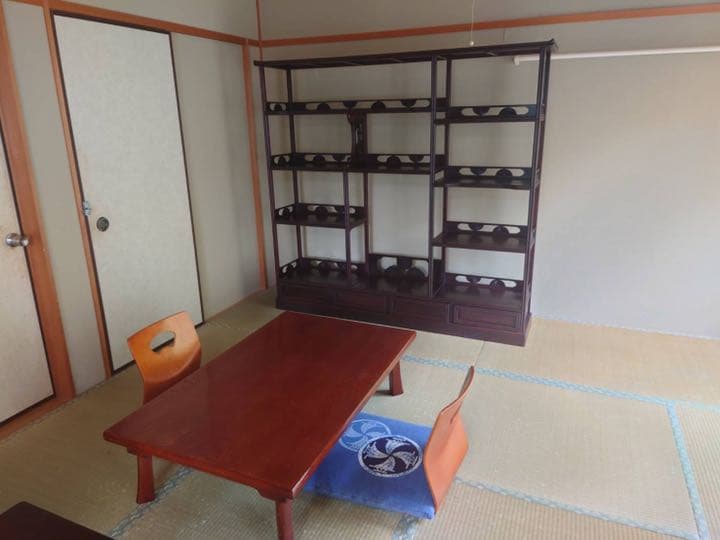 唐木飾り棚　大型 コレクション棚　【引取り限定】