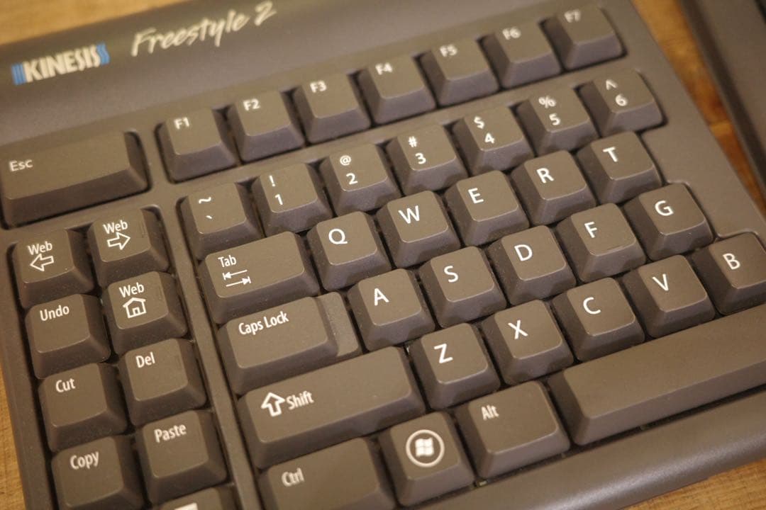 キーボード Kinesis Freestyle2 Ergonomic Keyboard