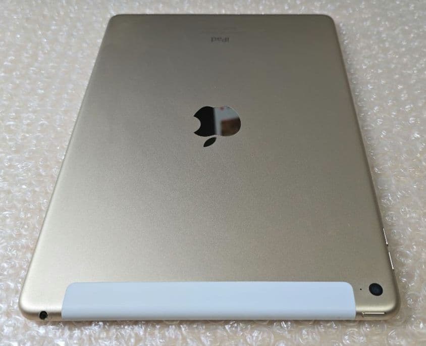 メ*ソ様 iPad Air 2◼️第2世代◼️Wi-Fi+セルラー版◼️バッテリ