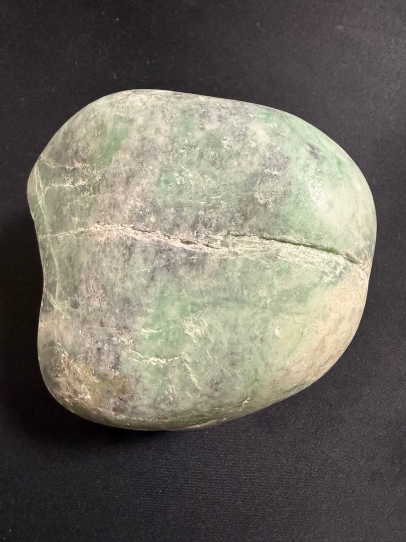 糸魚川翡翠 原石 約1.2kg