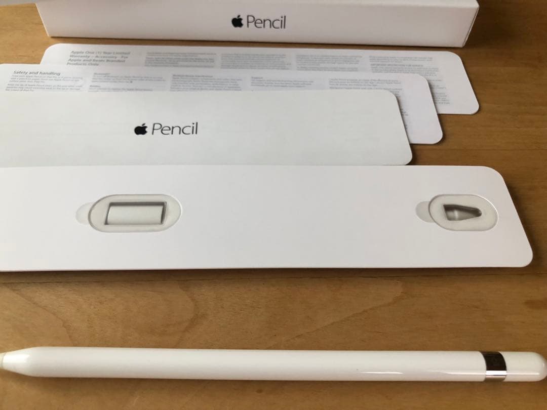 Apple Pencil 第一世代　(美品です！)