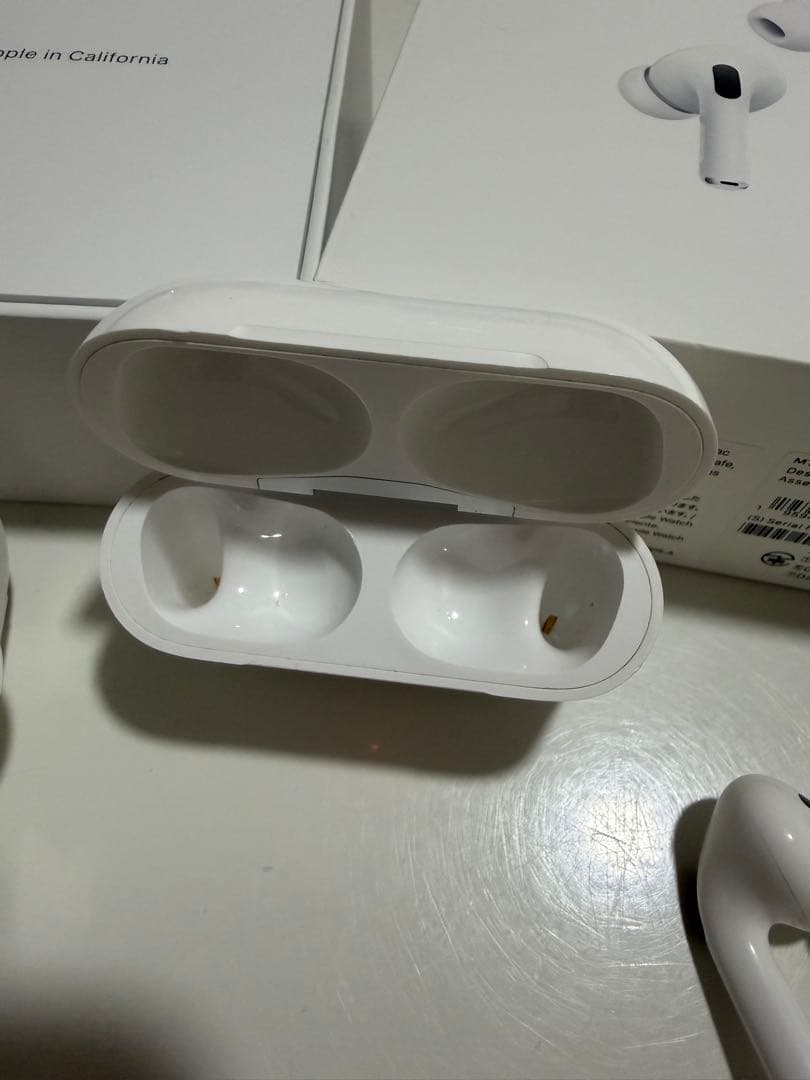 AirPods Pro (第2世代) 本体＋充電ケース