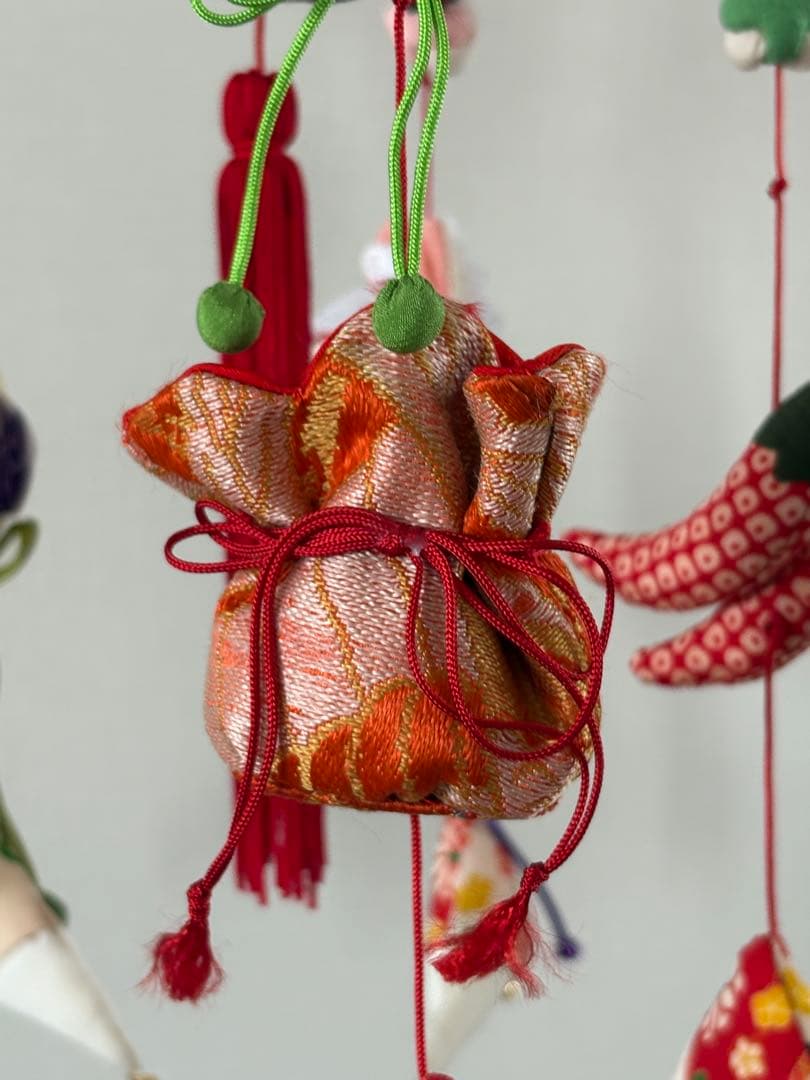吊るし飾り　桃の節句の輪下げ(中)② 吊るし雛