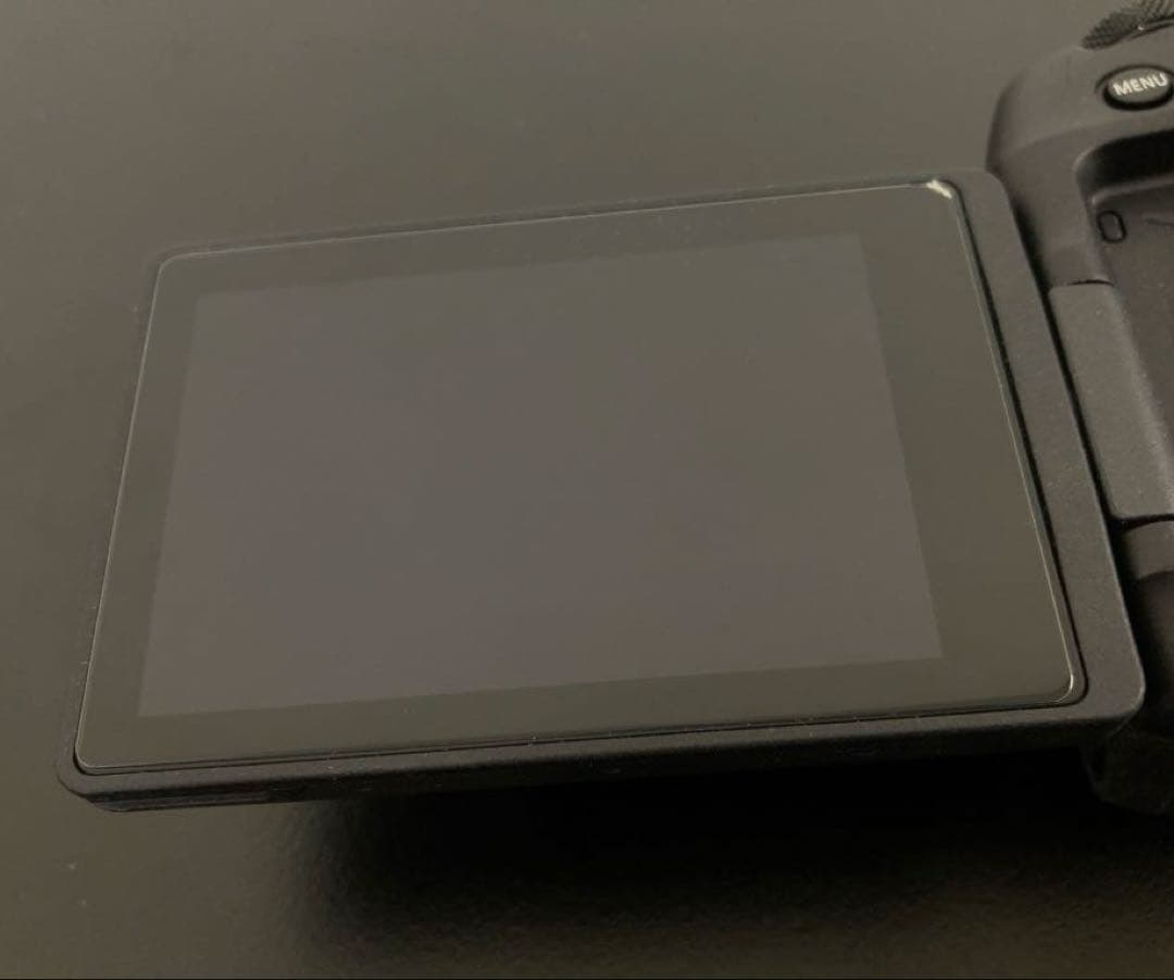 Canon EOS Rミラーレスカメラ本体バッテリー2個付き