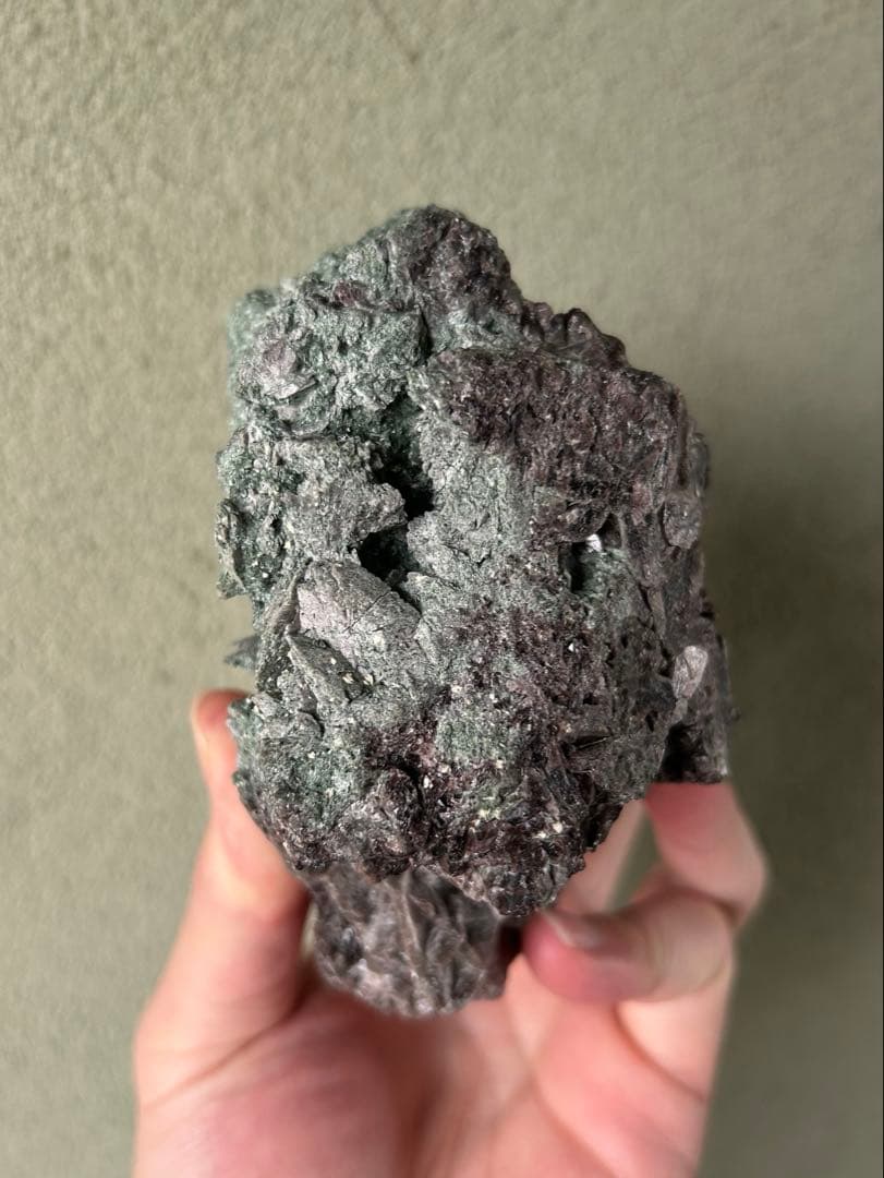 国産鉱物 アキシナイト 原石 宮崎県日之影町産