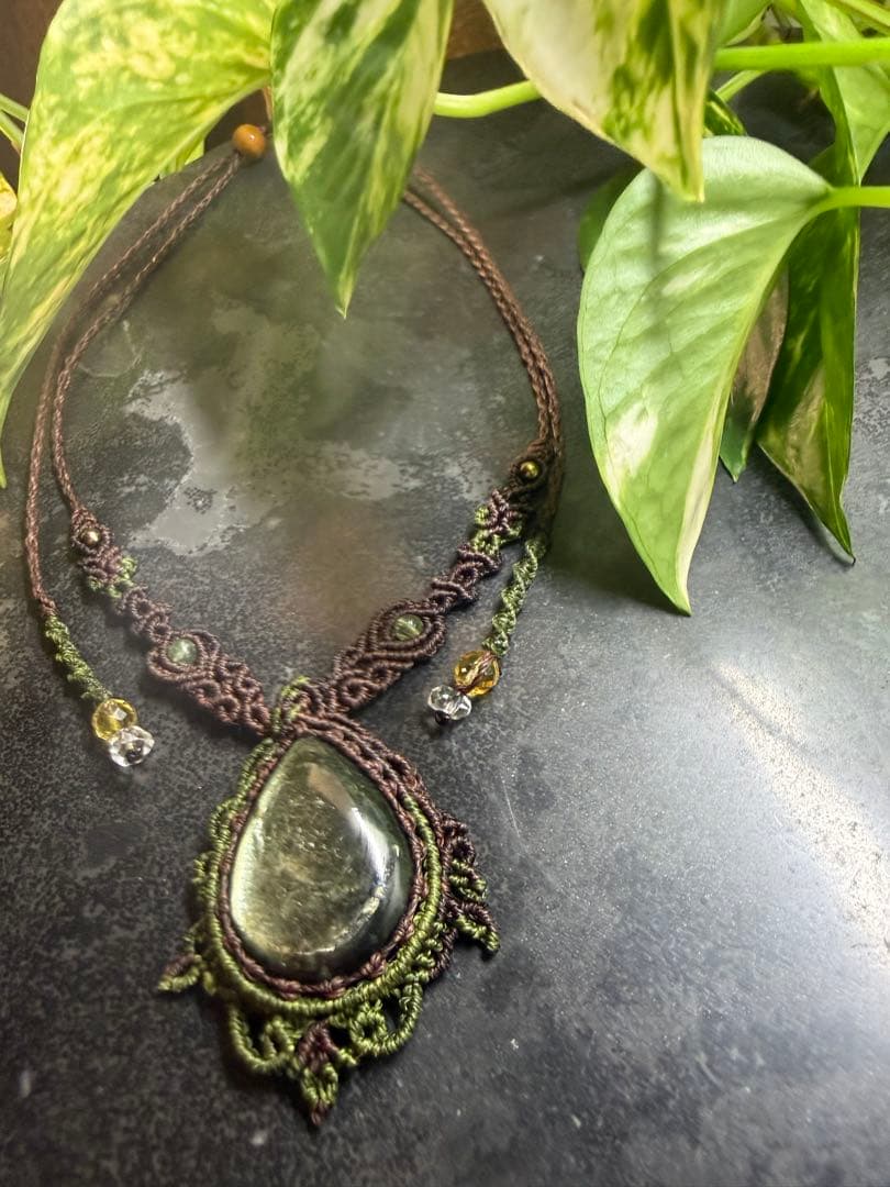 【照希望】グリーンマイカ マクラメネックレス n144｜癒しと希望の天然石