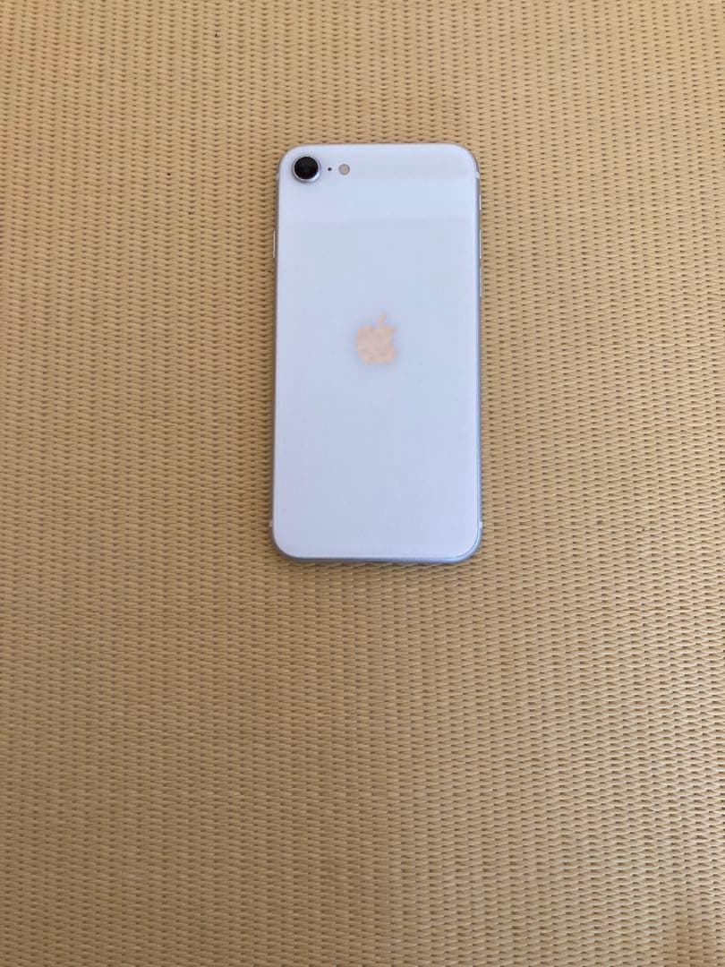 Apple iPhone SE (第2世代) ホワイト