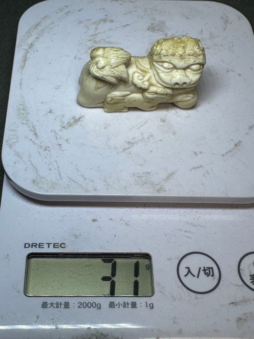 根付　ライオン　獅子　彫刻 置物　細密細工　骨董　アンティーク