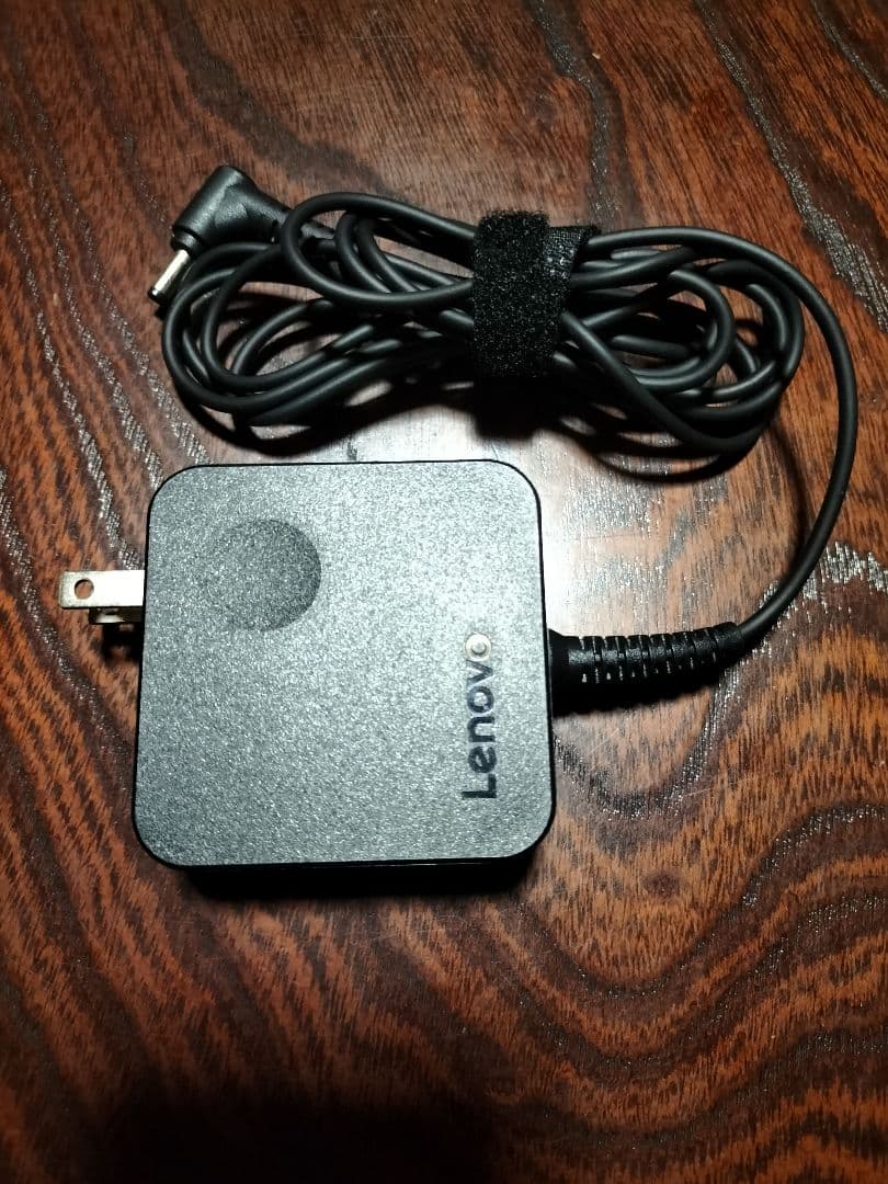 レノボ ほぼ新品　使用131時間　エクセル　ワード　匿名配送　E2-9000