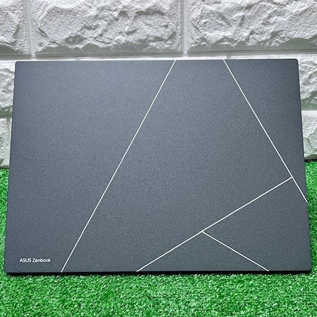 2023《ほぼ未使用級》13世代Corei5！OLED！ASUS Zenbook