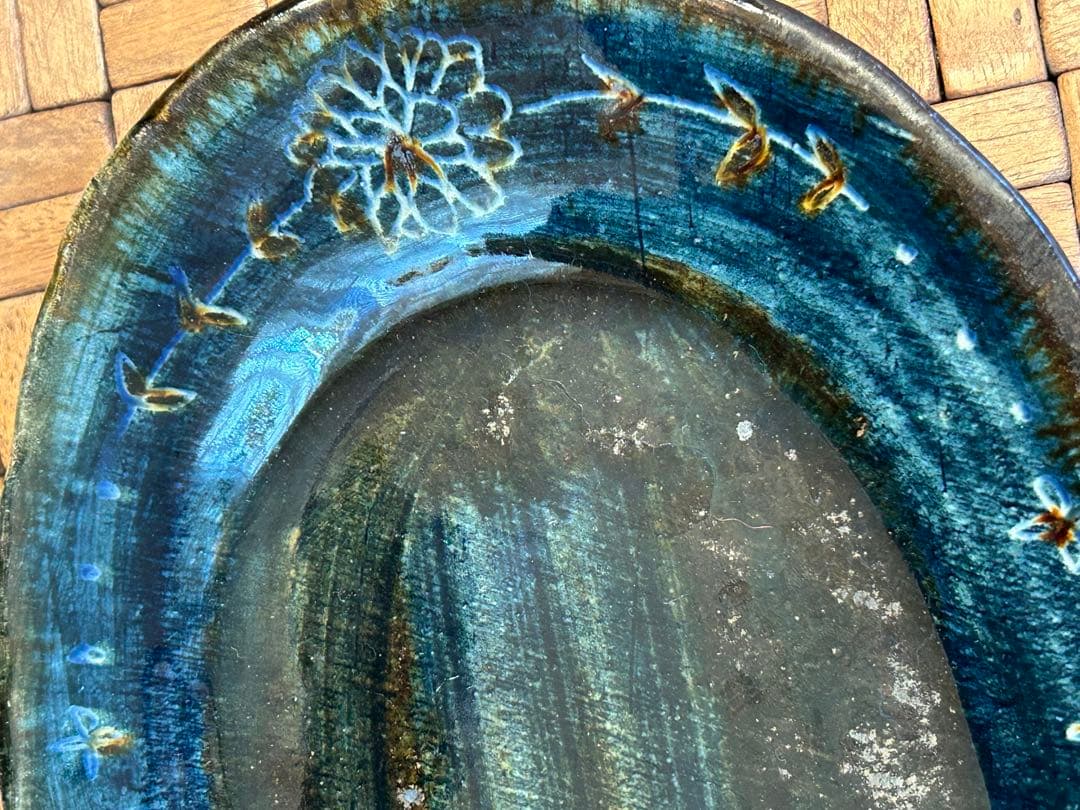 本田あつみ　　ダークブルー 陶器皿 楕円形 花模様