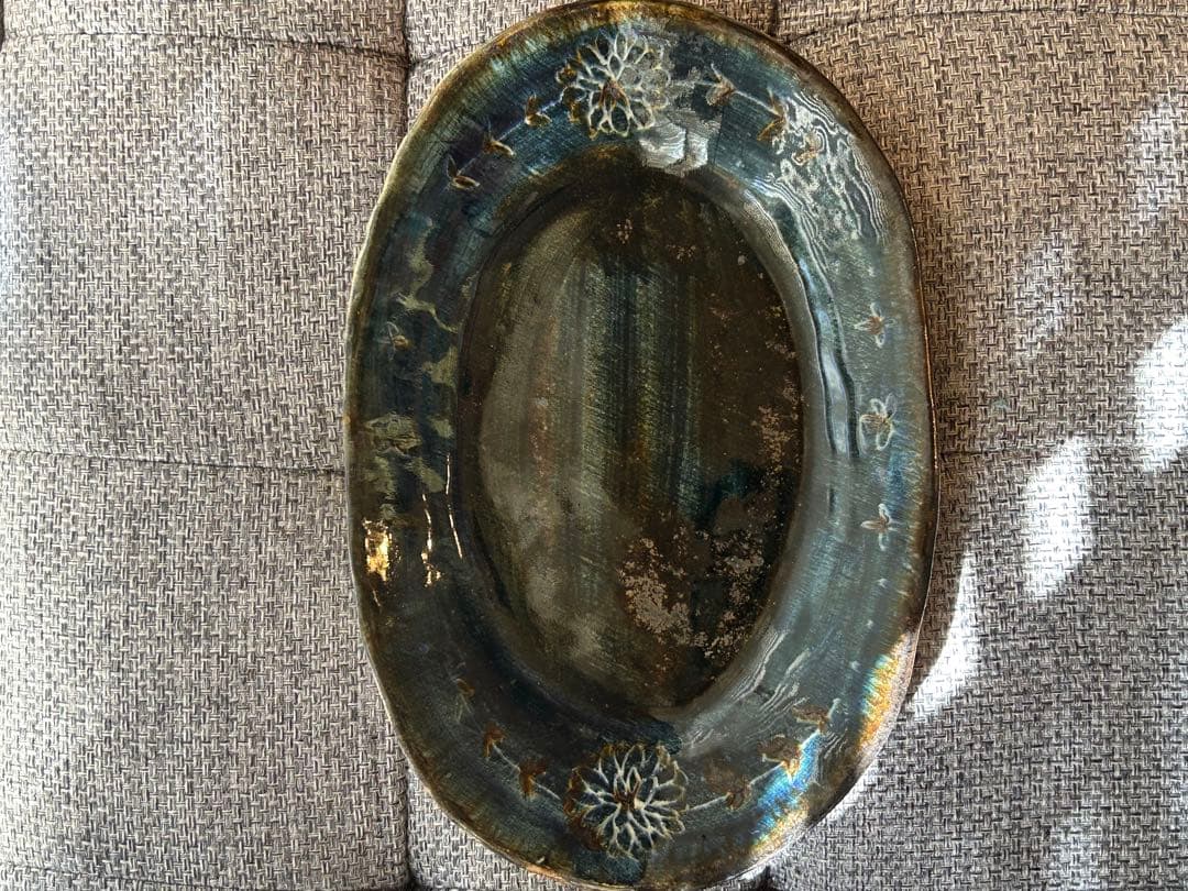 本田あつみ　　ダークブルー 陶器皿 楕円形 花模様