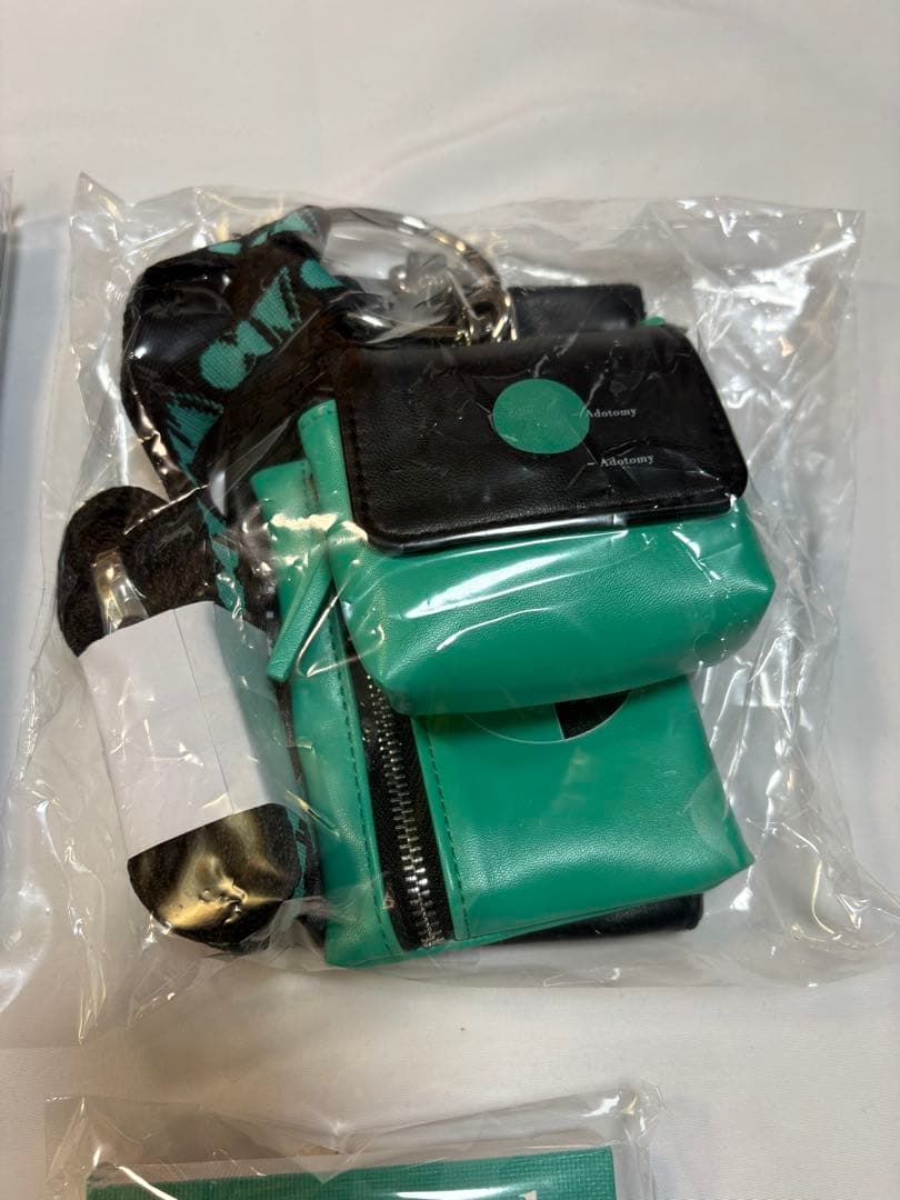 【新品】Ado Adotomy ストラップポーチ 大阪 会場限定　カード付き