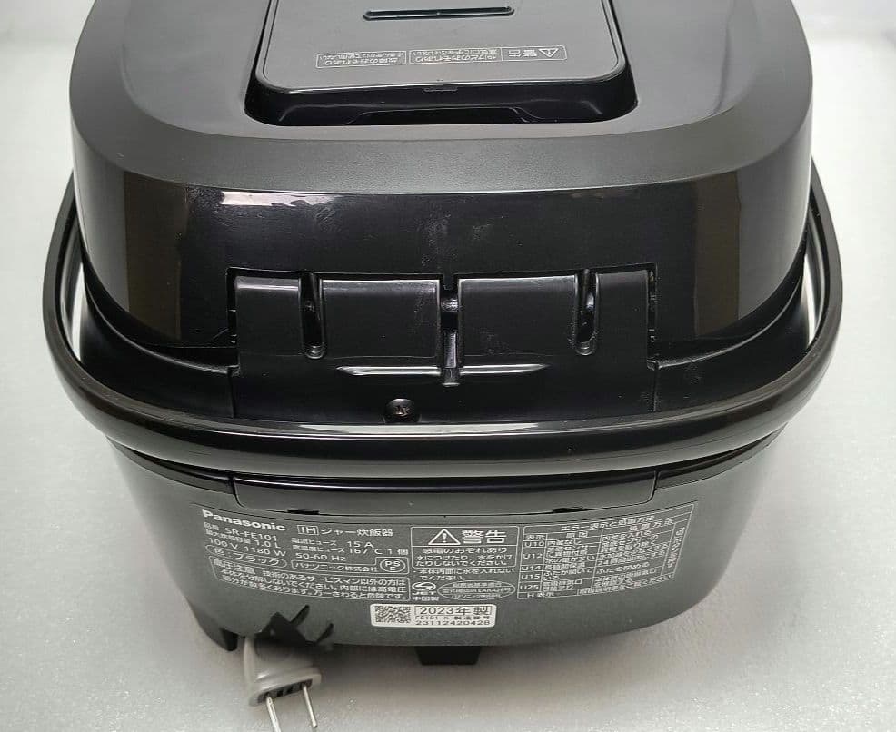 010 23年製パナソニック　Panasonic SR-FE101 IH炊飯器