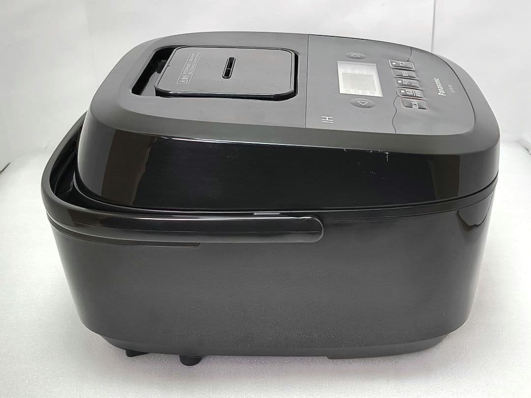 010 23年製パナソニック　Panasonic SR-FE101 IH炊飯器