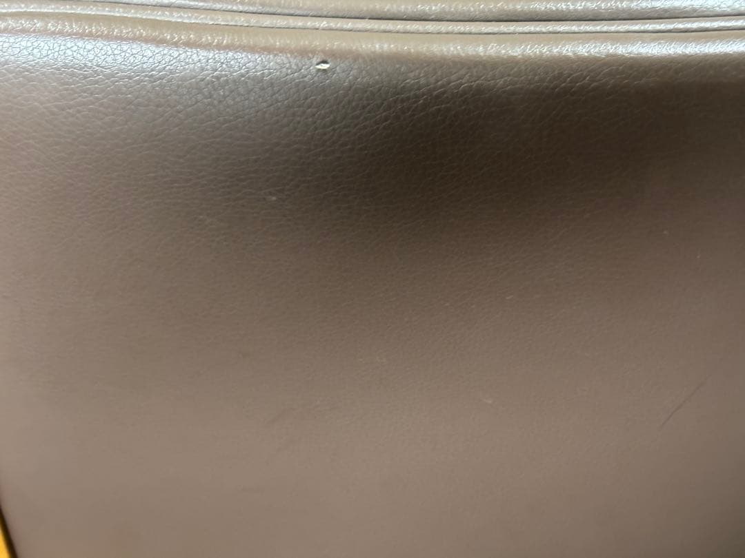 【中古】カリモク X338JADSG 成長チェア木製合皮クッ高級感日本製