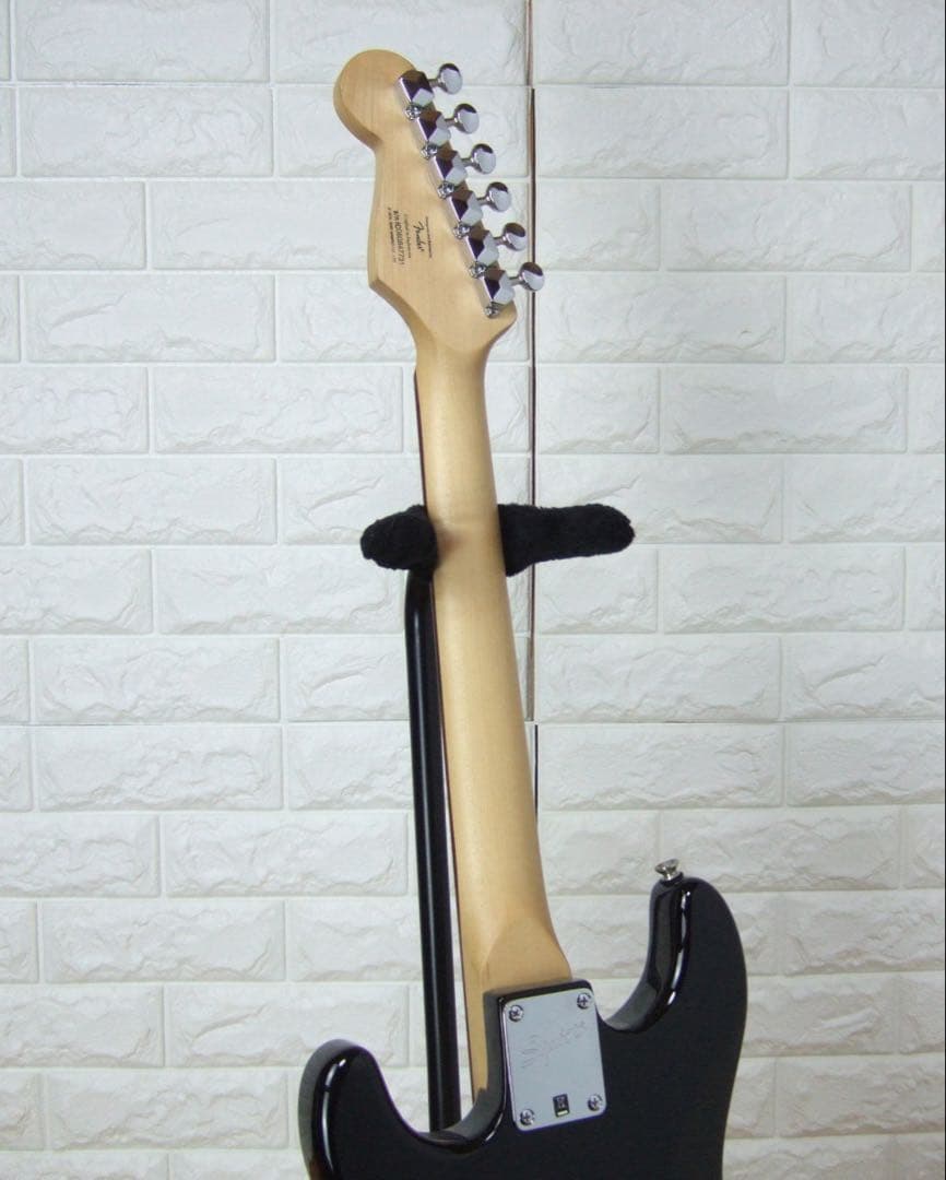 Squier by Fender ハローキティ Stratocater