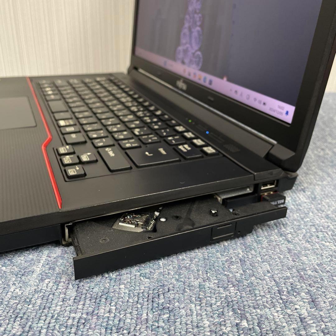 ノートパソコン　Windows11　オフィス付き　爆速SSD搭載　初期設定済みー