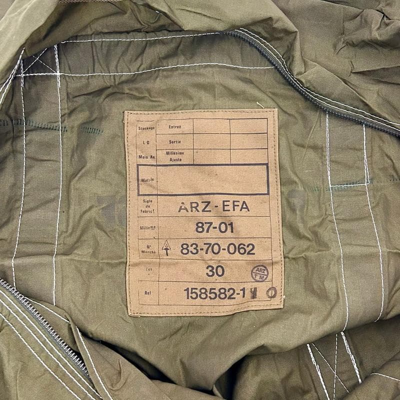 【希少】【新品】フランス軍 AERAZUR パラシュートバッグ 65L 金属