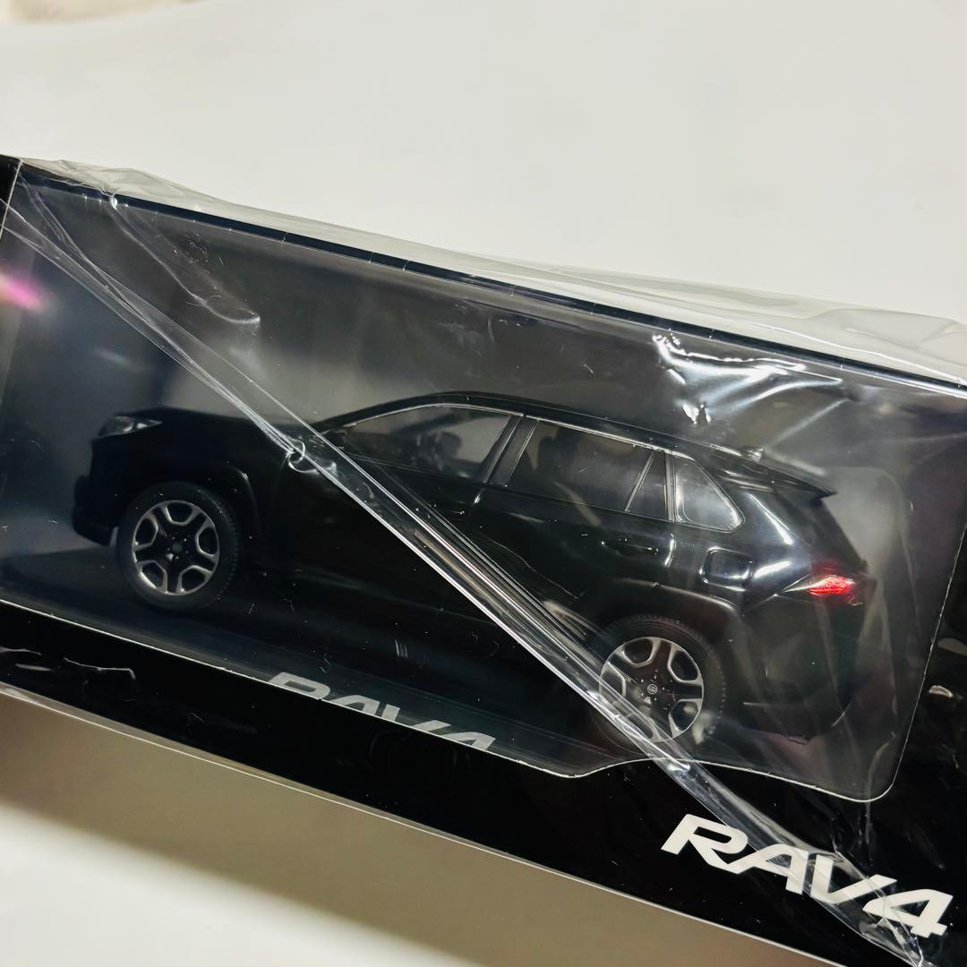 トヨタ RAV4 1/30 ミニカー ブラック 新品 未開封（前モデル）