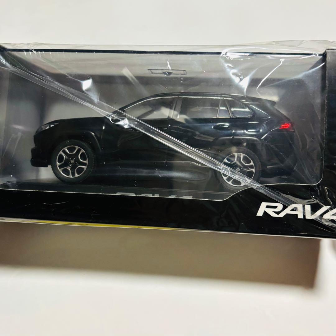 トヨタ RAV4 1/30 ミニカー ブラック 新品 未開封（前モデル）