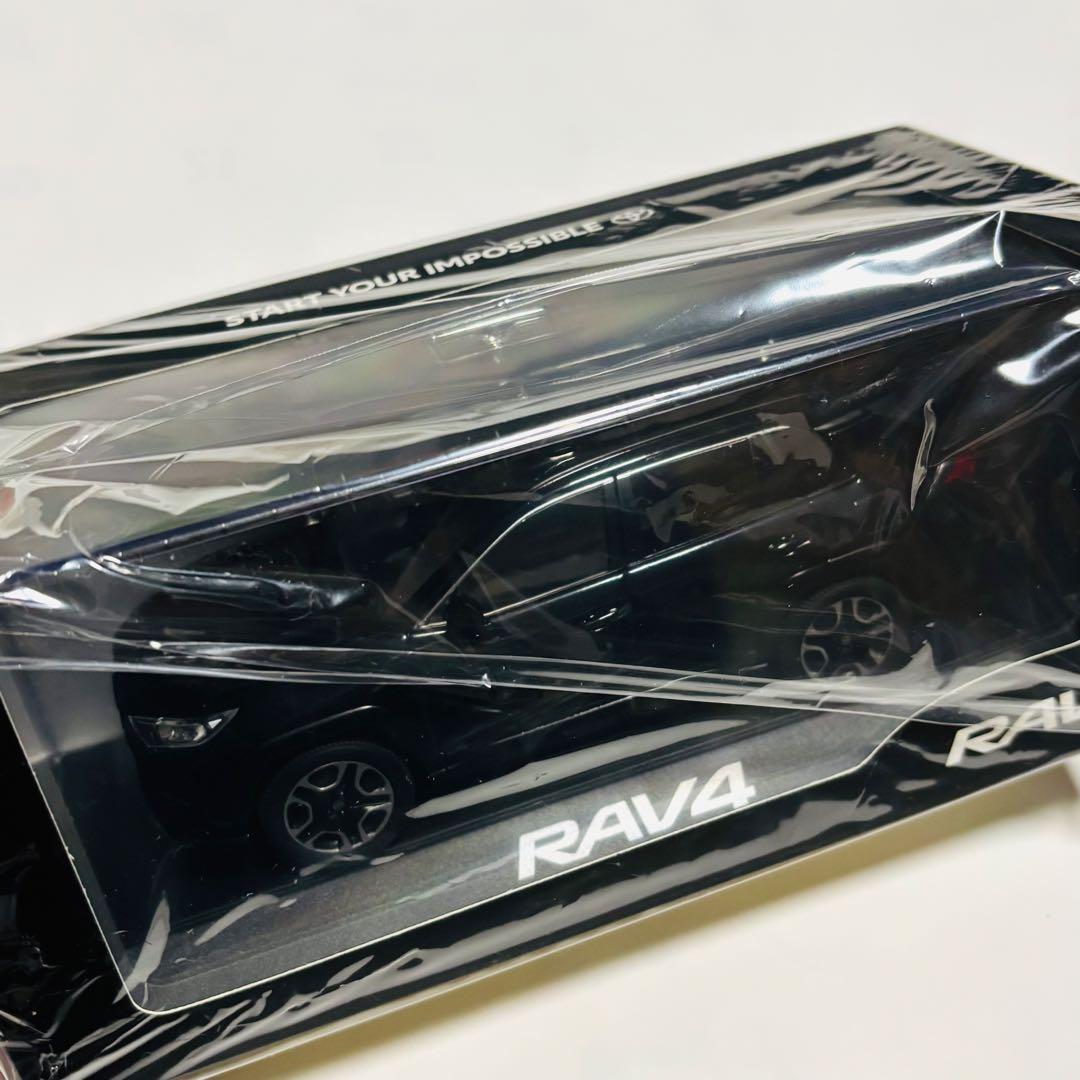 トヨタ RAV4 1/30 ミニカー ブラック 新品 未開封（前モデル）