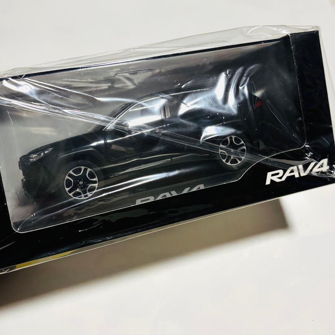 トヨタ RAV4 1/30 ミニカー ブラック 新品 未開封（前モデル）