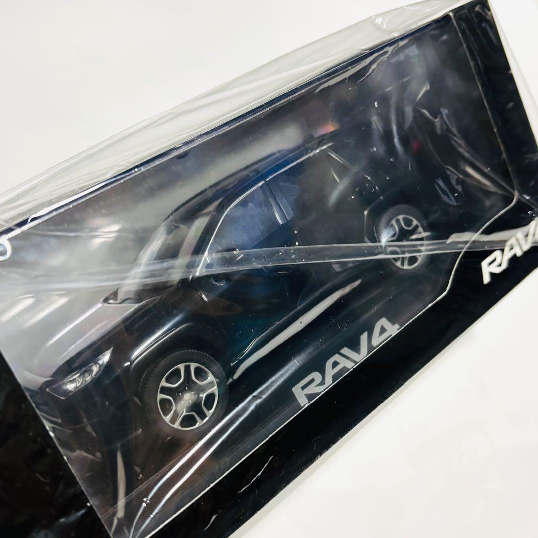トヨタ RAV4 1/30 ミニカー ブラック 新品 未開封（前モデル）