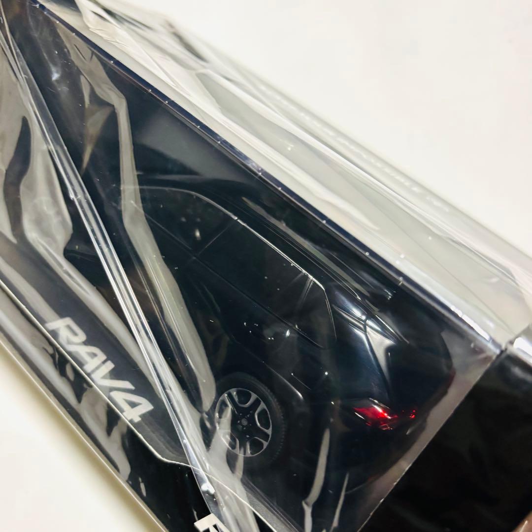 トヨタ RAV4 1/30 ミニカー ブラック 新品 未開封（前モデル）