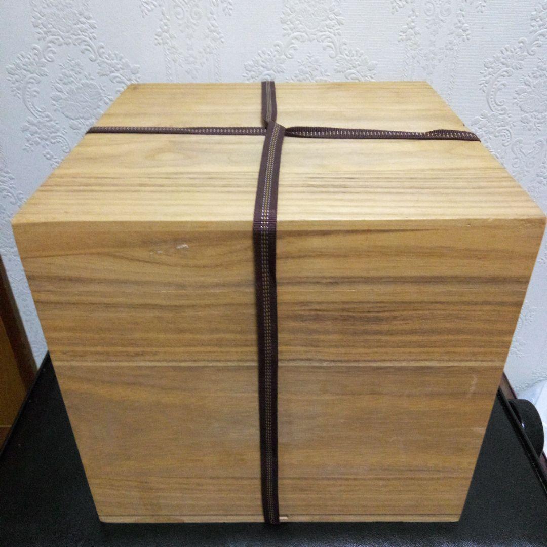 大特価！高麗青磁　東南陶窯花瓶　　桐箱