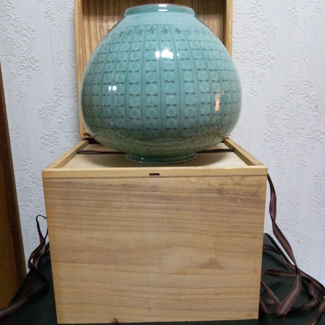 大特価！高麗青磁　東南陶窯花瓶　　桐箱