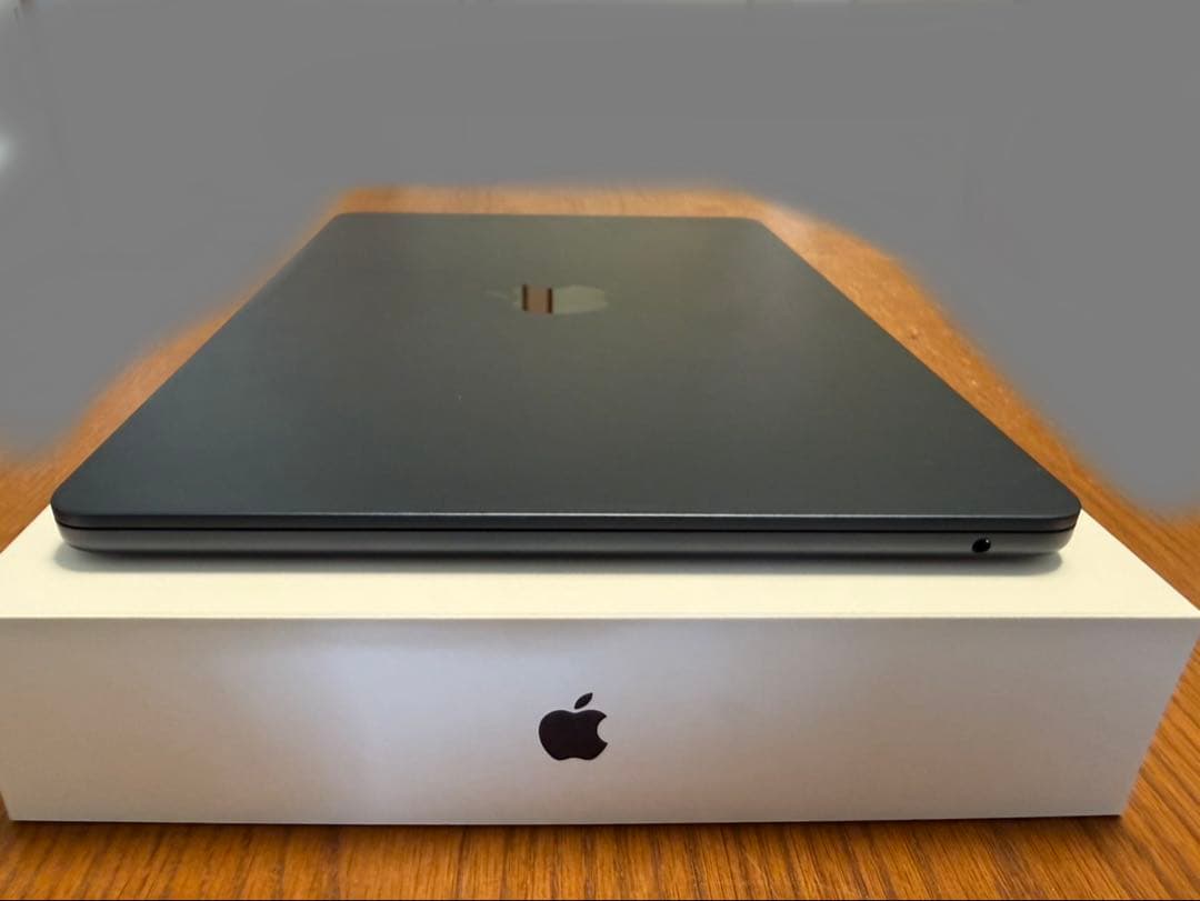 MacBook Air M3 16GB 本体　UKキーボード