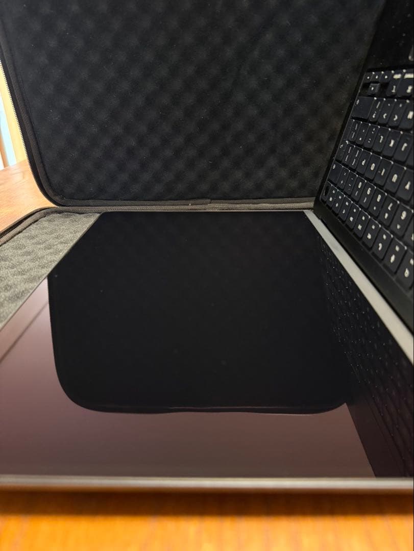 MacBook Air M3 16GB 本体　UKキーボード