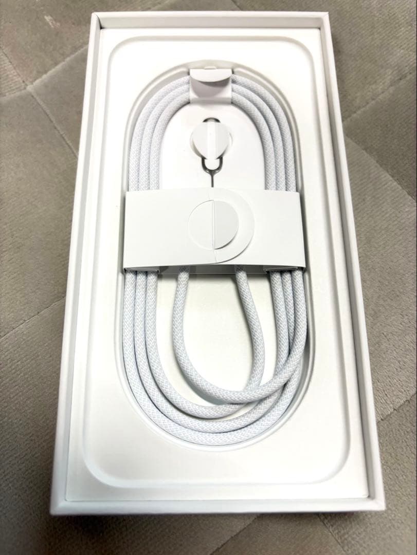 【美品】iPhone16e 256GB ブラック 付属品未使用