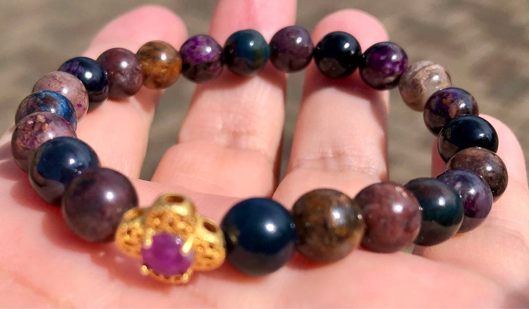 希少 スギライトとスギライトの飾り金具入