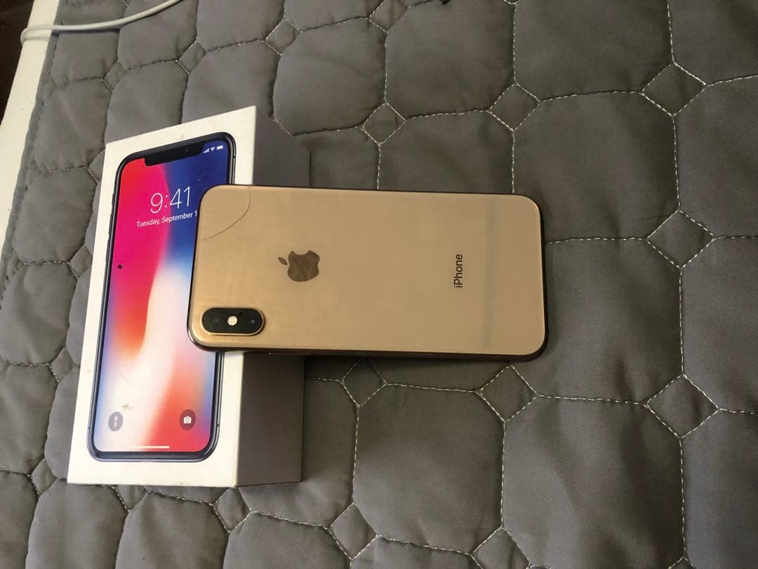 ジャンク品iPhone XS 本体 64GB ゴールド
