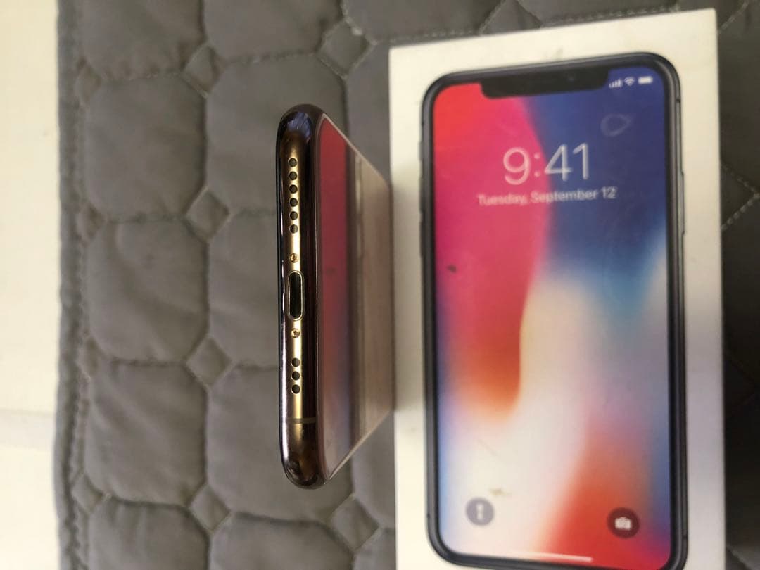 ジャンク品iPhone XS 本体 64GB ゴールド