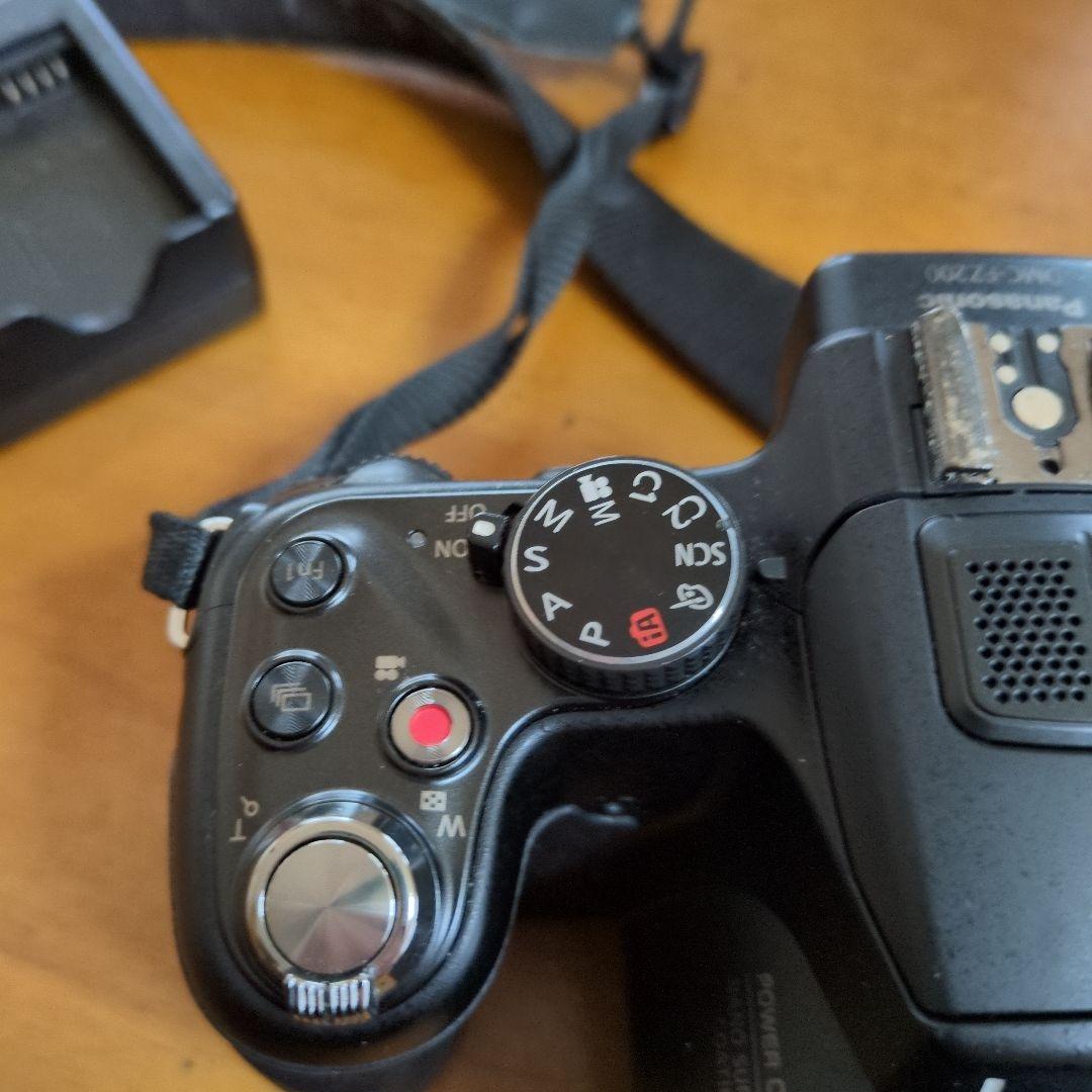 Panasonic DMC-FZ200 デジタルカメラ