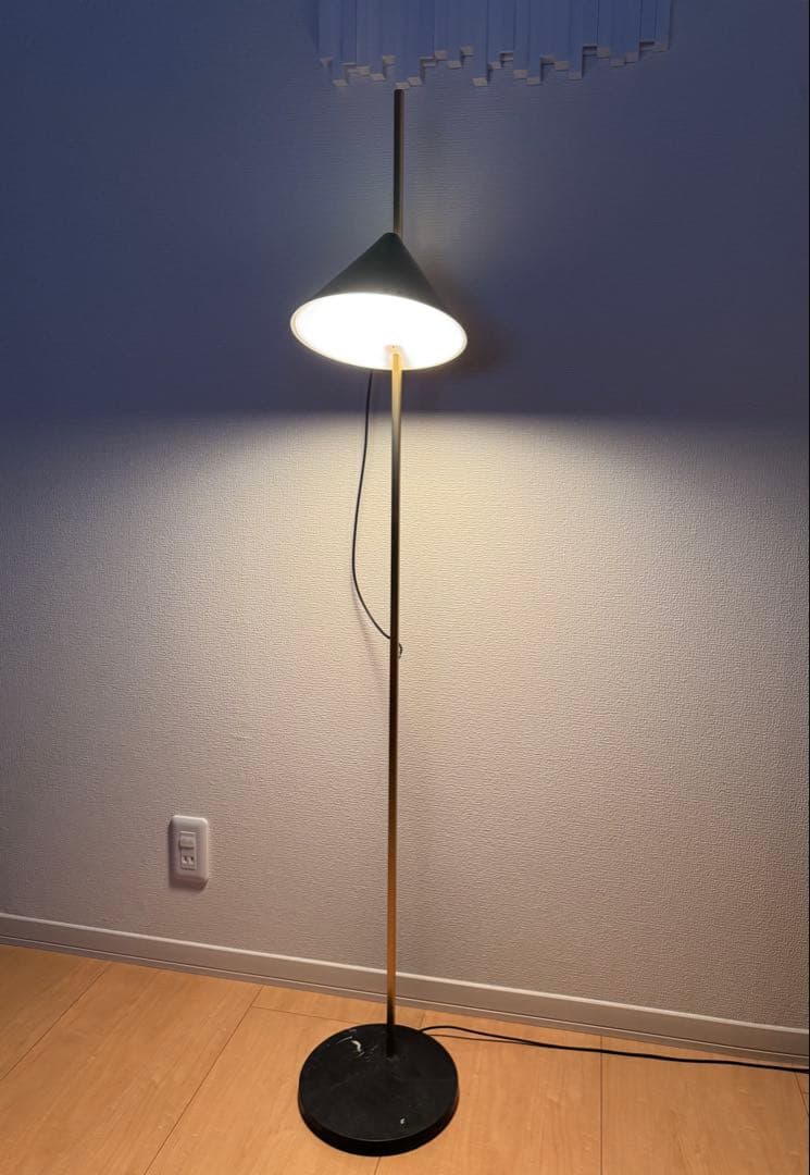 louis poulsen ルイスポールセン Yuh フロア (真鍮/ブラック)