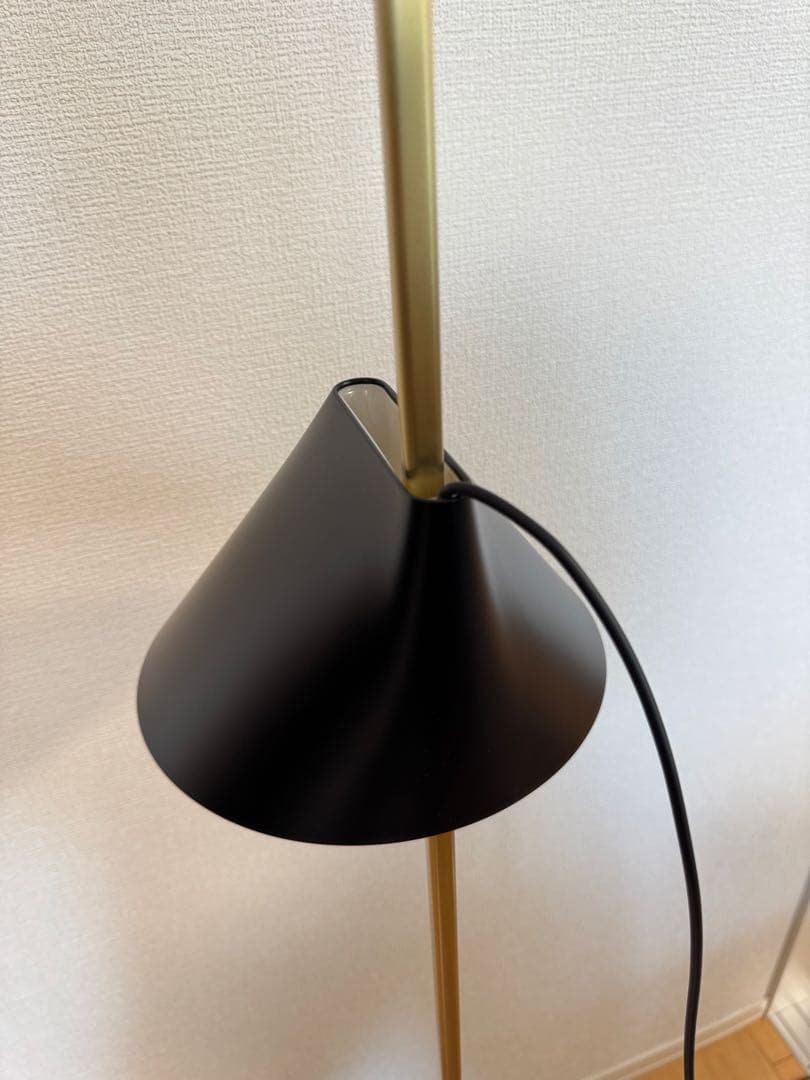 louis poulsen ルイスポールセン Yuh フロア (真鍮/ブラック)