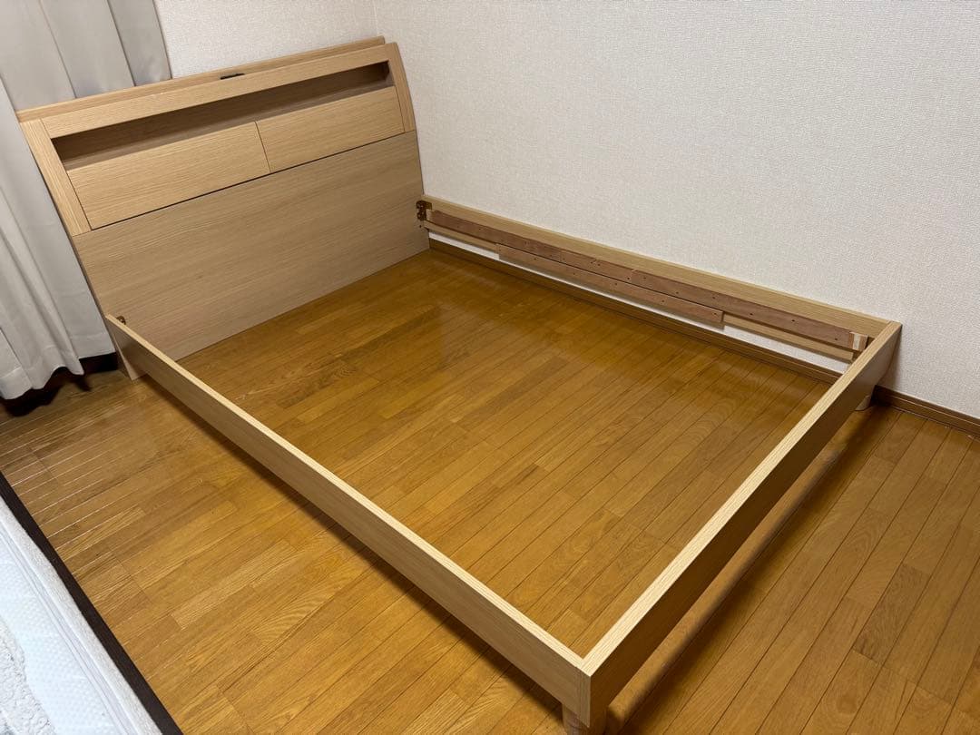 木製　ダブルベッドフレーム
